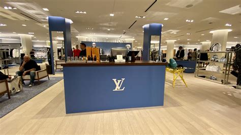 grossiste louis vuitton montreal|Louis Vuitton renfrew.